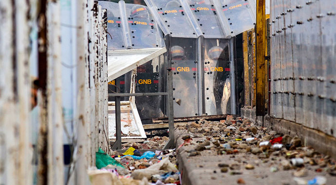 Venezuela sınırındaki çatışmalarda 4 kişinin öldüğü iddia edildi