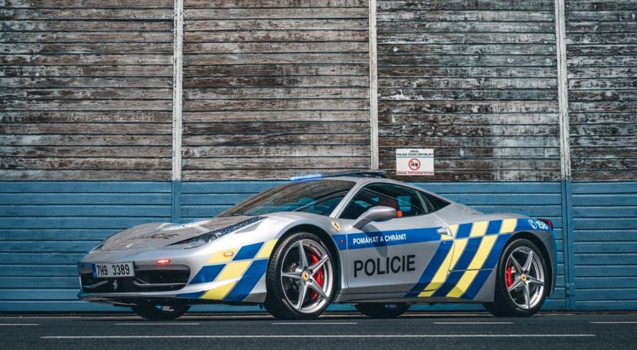 Suçlulardan alındı polis filosuna katıldı: Ferrari artık suçluları kovalayacak