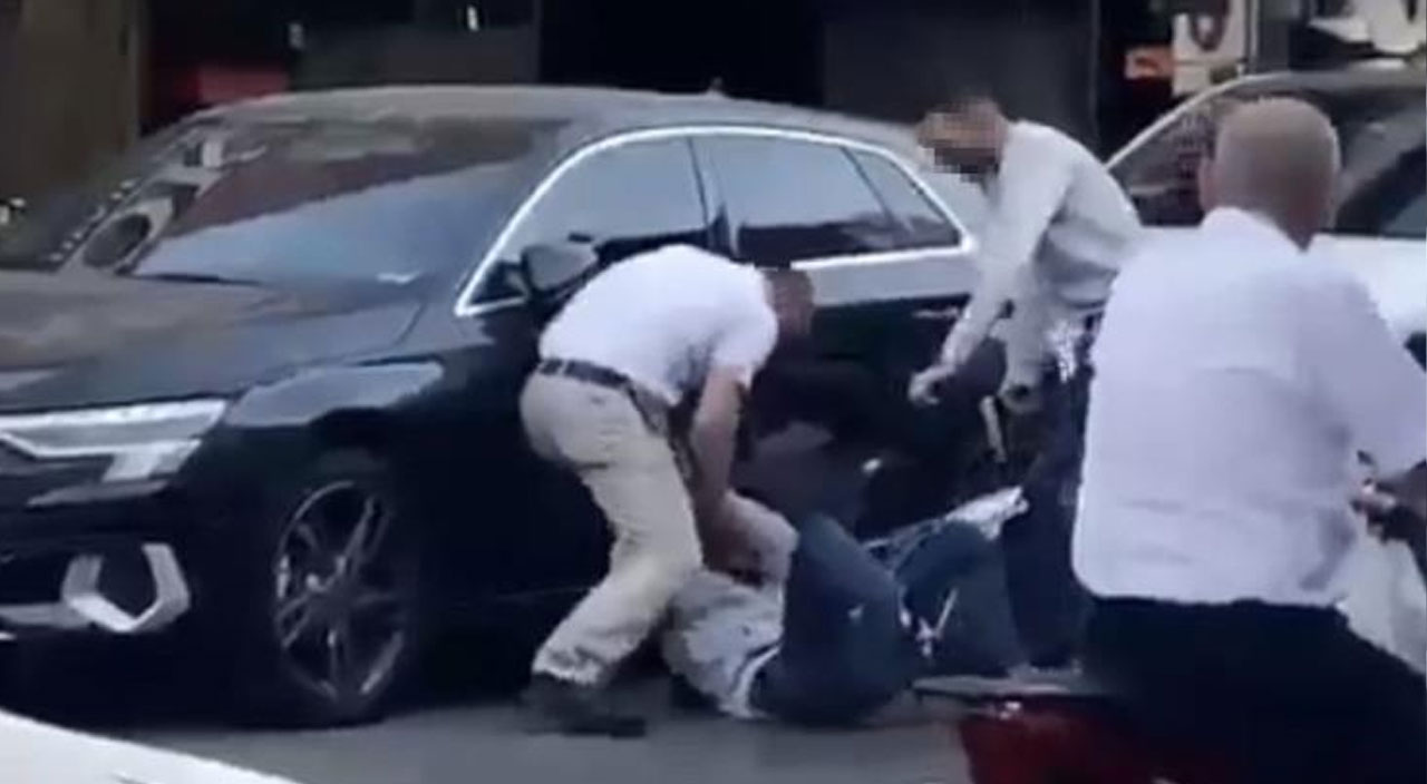 İstanbul’da cadde ortasında silahlı çatışma: Dehşet anları kamerada