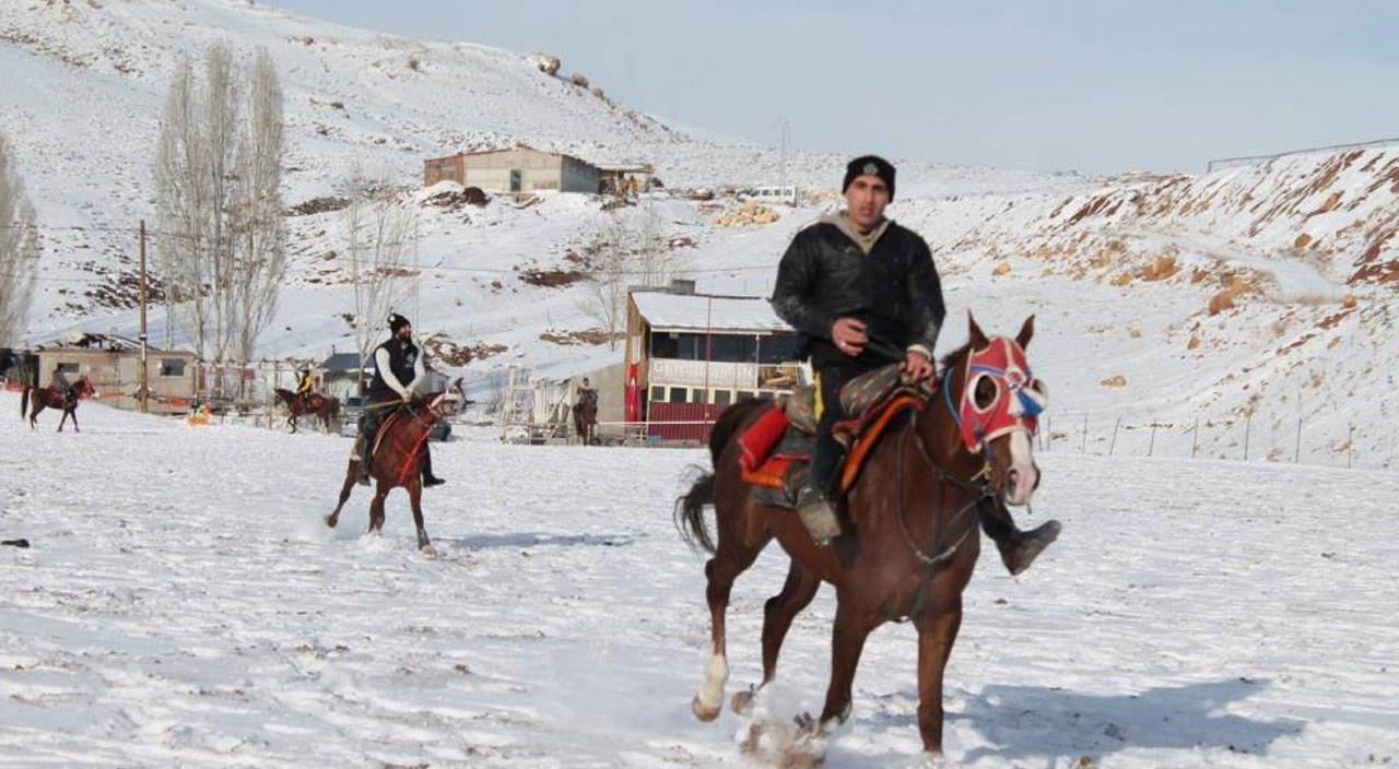 Buz gibi havada cirit antrenmanı nefesleri kesti