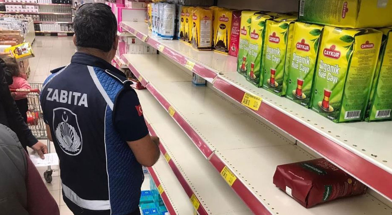 Çay raflarını boşaltan süpermarkete ceza kesildi