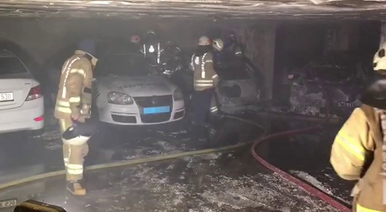 Ümraniye’de korkutan yangın: Otoparktaki 5 araç kullanılamaz hale geldi Ümraniye’de korkutan yangın: Otoparktaki 5 araç kullanılamaz hale geldi
