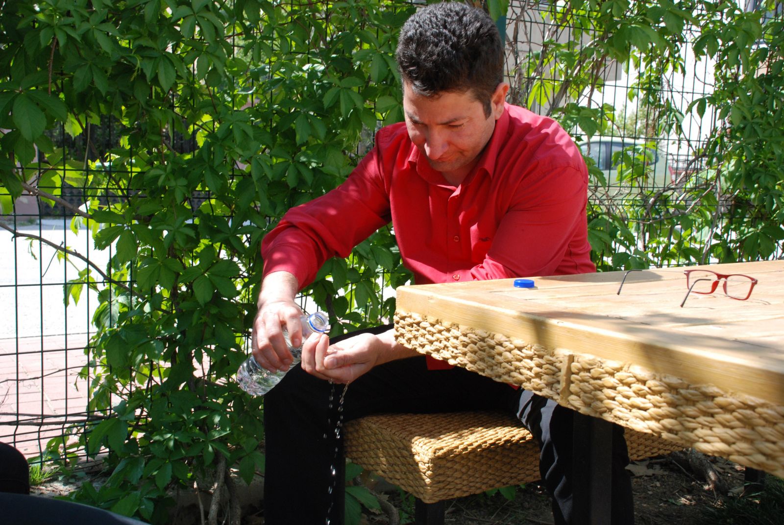 Taner Özev, 30 yıldır su içmiyor...