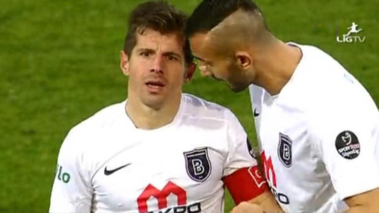 Emre Belözoğlu'nun öfkesi takımını yaktı! Emre Belözoğlu'nun öfkesi takımını yaktı!