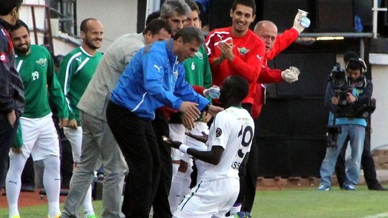 Oumar Niasse dünya devine gidiyor Oumar Niasse dünya devine gidiyor