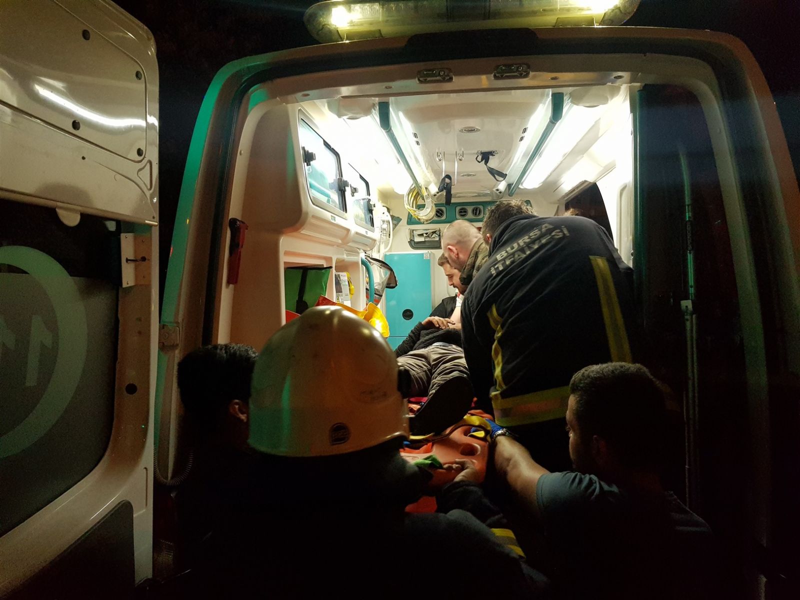 Zincirleme kazada can pazarı: 4 yaralı