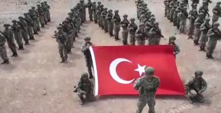 Suriye sınırında duygulandıran görüntü!