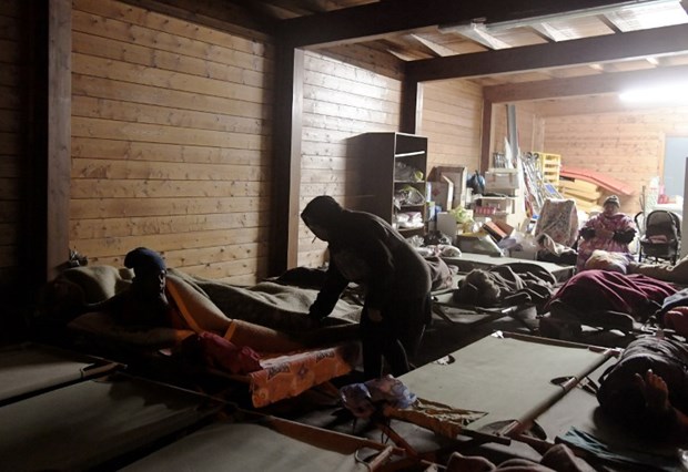 İtalya'da deprem sonrası halk geceyi sokaklarda geçirdi