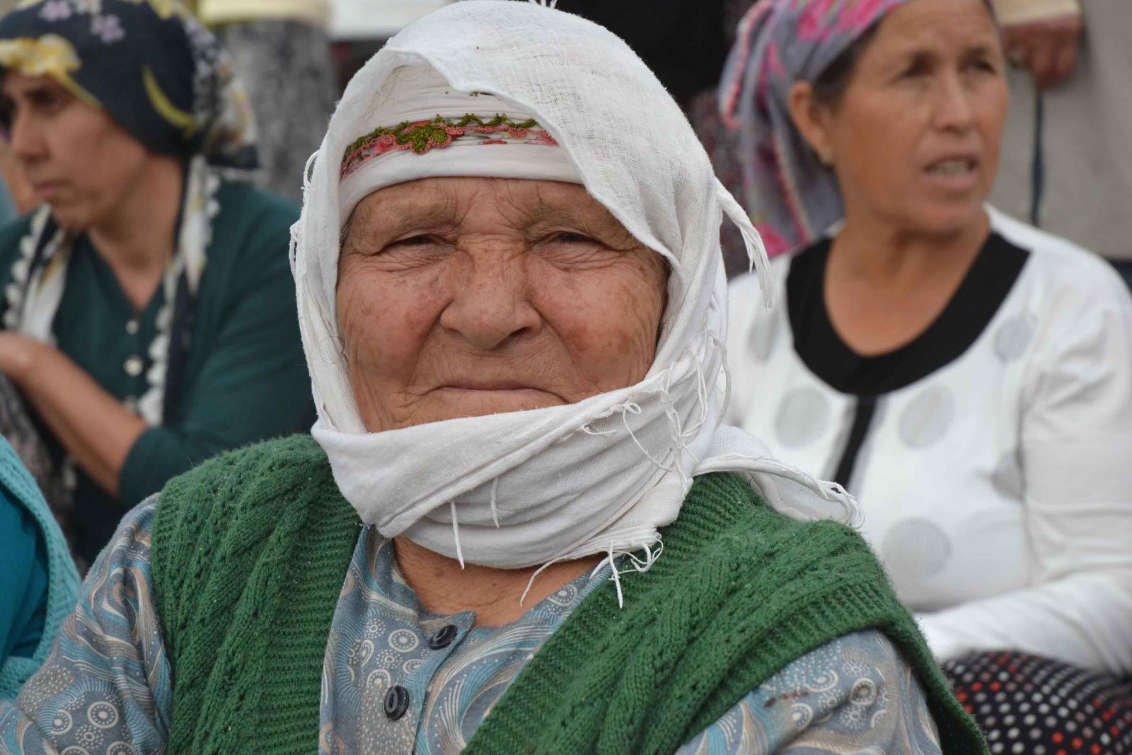 Yağmur duası için ellerini kaldırdıkları gibi ıslanmaya başladılar