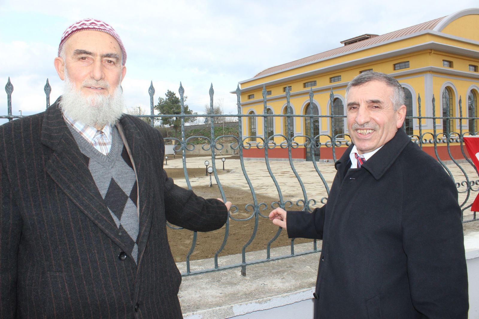 CHP'li Belediye'den türbe skandalı