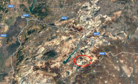 Rus askerleri YPG'li teröristlerin mevzilerinden Türkiye'yi gözetliyor