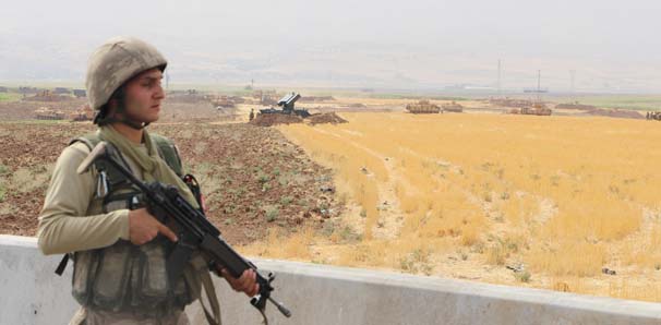 Asker sınırda alan genişletiyor!