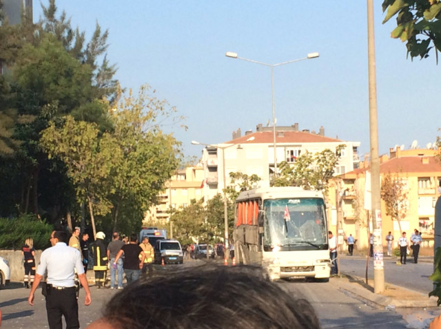 İzmir'de cezaevi servis aracı geçişi sırasında patlama
