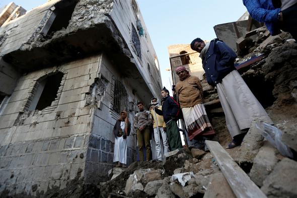 Suudi Arabistan uçakları Yemen'i vurdu