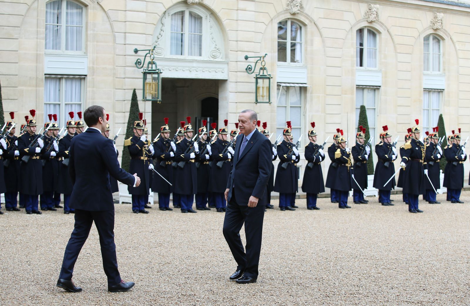 Erdoğan'ın ziyareti ırkçı Le Pen'i rahatsız etti
