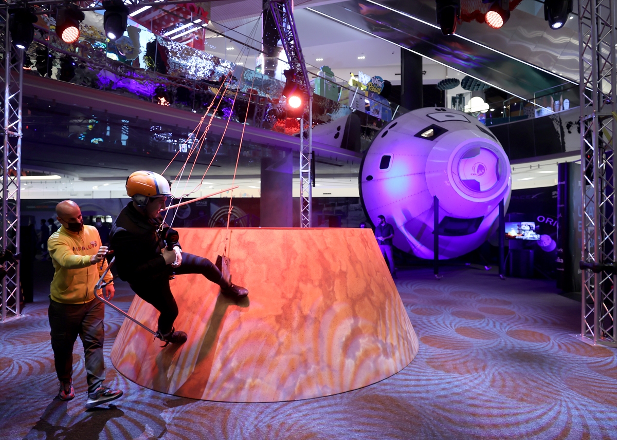 NASA Uzay Sergisi İstanbul'da kapılarını açtı