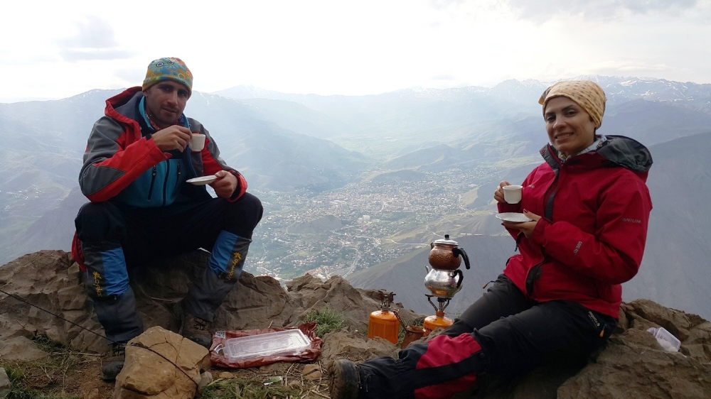 Hakkari'nin zirvesinde kahve keyfi
