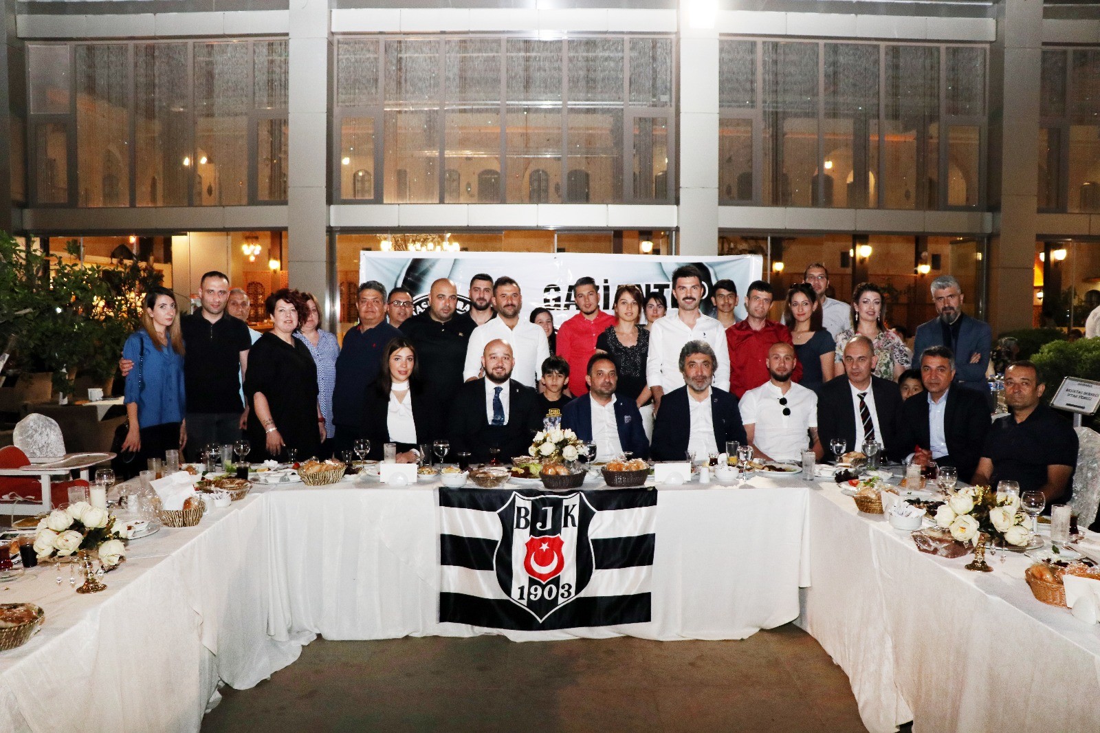 Beşiktaş’tan 350 çocuğa forma