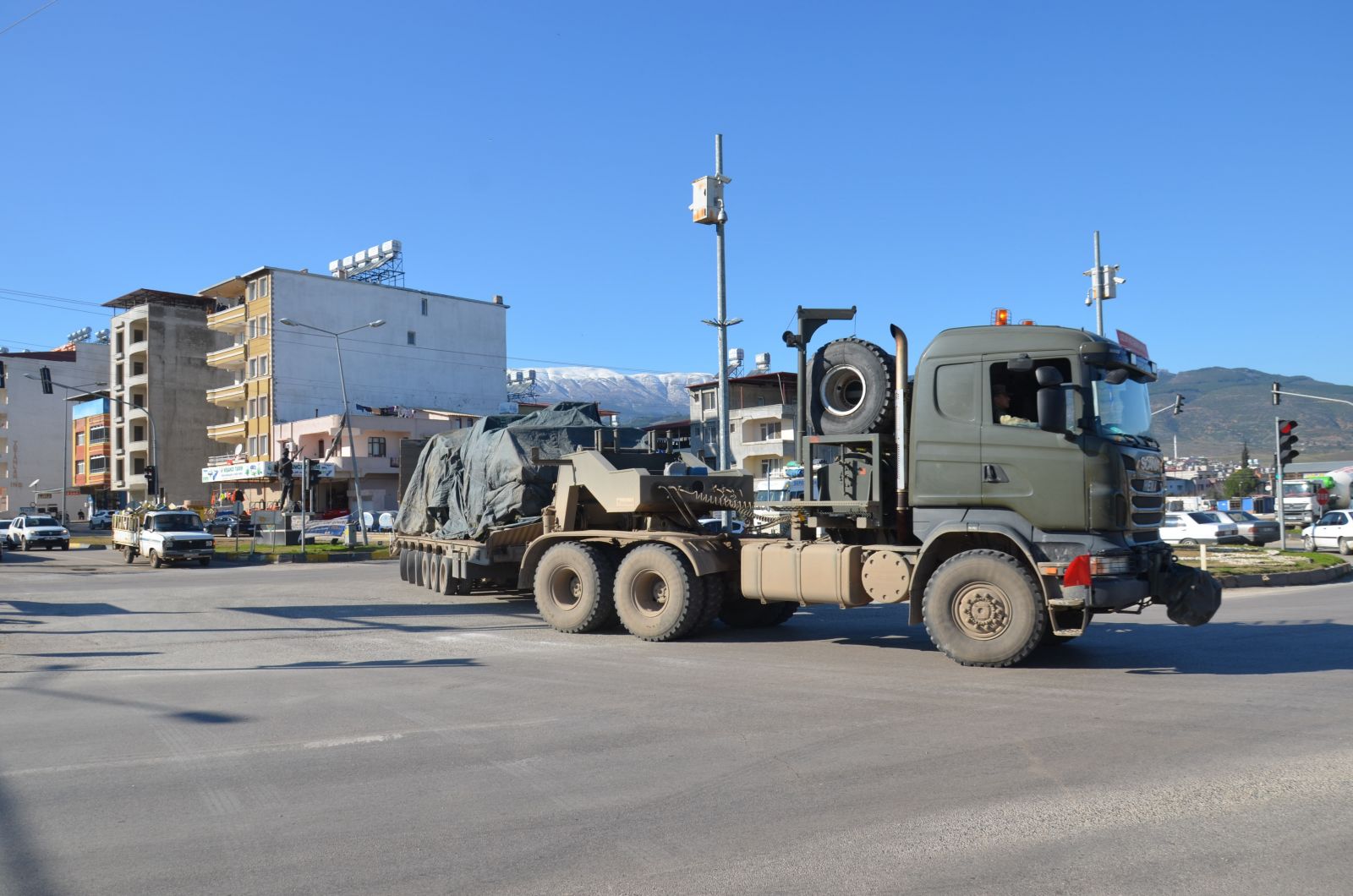 Sınır birliklerine obüs sevkiyatı hareketliliği
