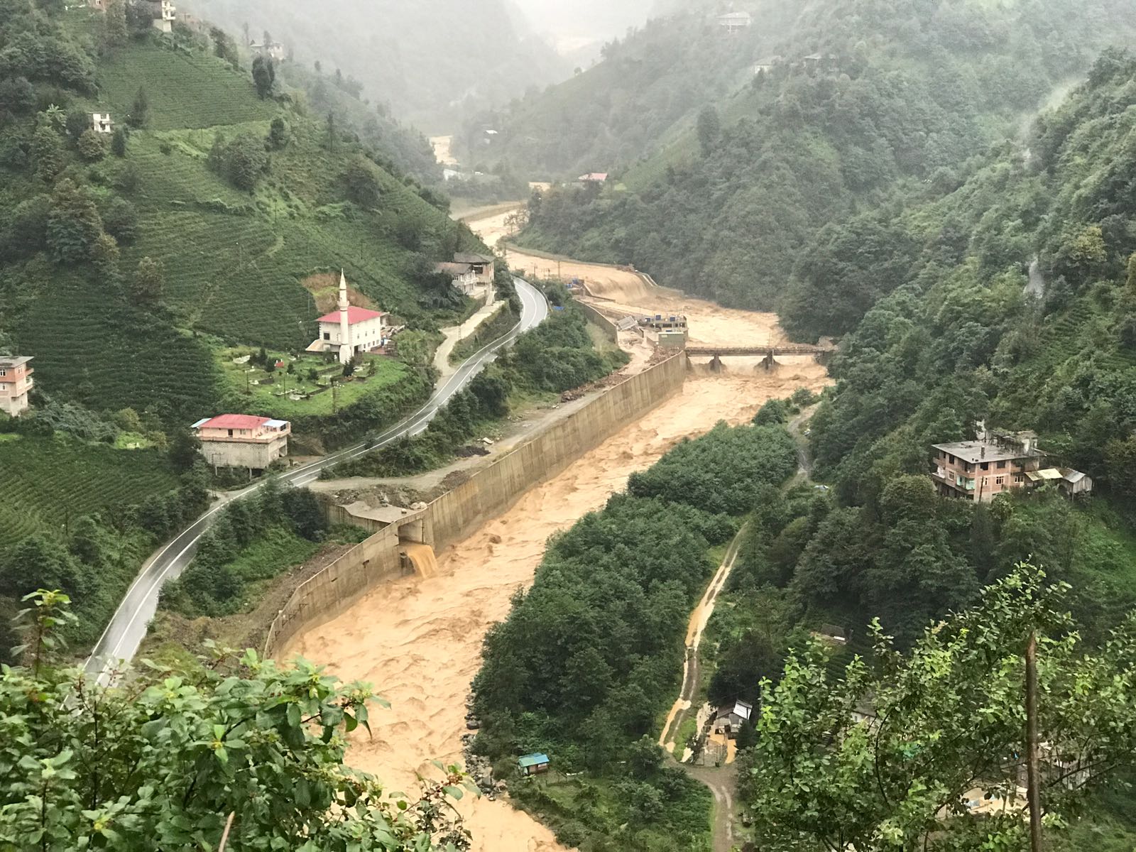 Rize'de sel felakati!