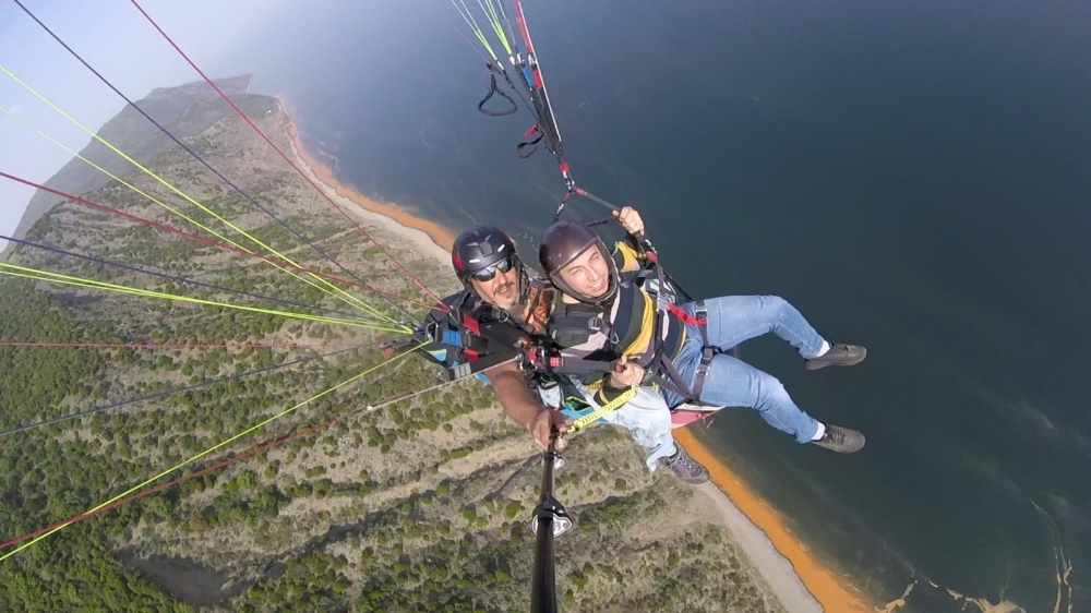 Marmara Denizi'nde şaşırtan görüntü! Sahil şeridi turuncuya büründü