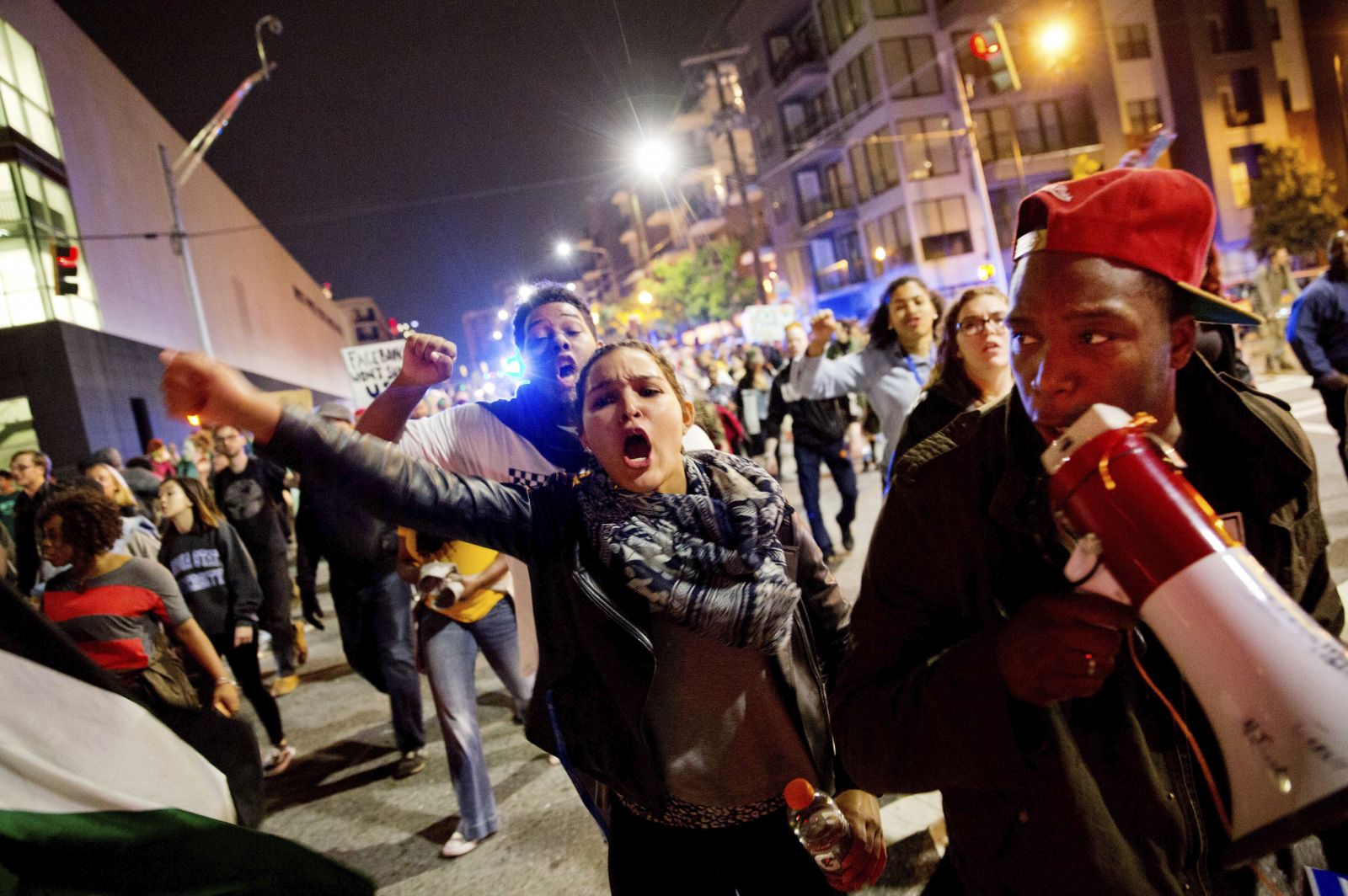 Trump'tan protestoculara mesaj