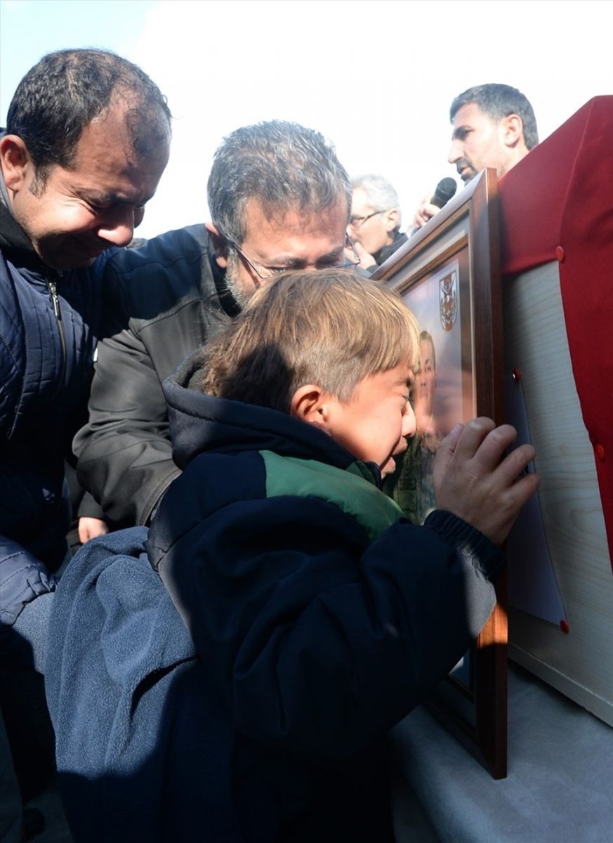 Fırat Kalkanı şehidi son yolculuğuna uğurlandı