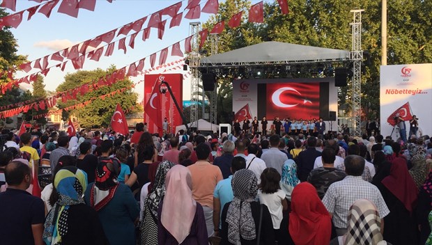 Türkiye demokrasisine sahip çıktı