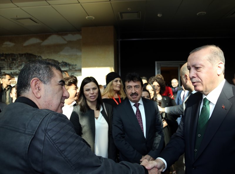 Ünlülerden AKM tanıtımına yoğun ilgi