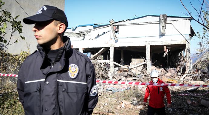 Sondakika! Bursa'da fabrikada patlama: 5 işçi hayatını kaybetti