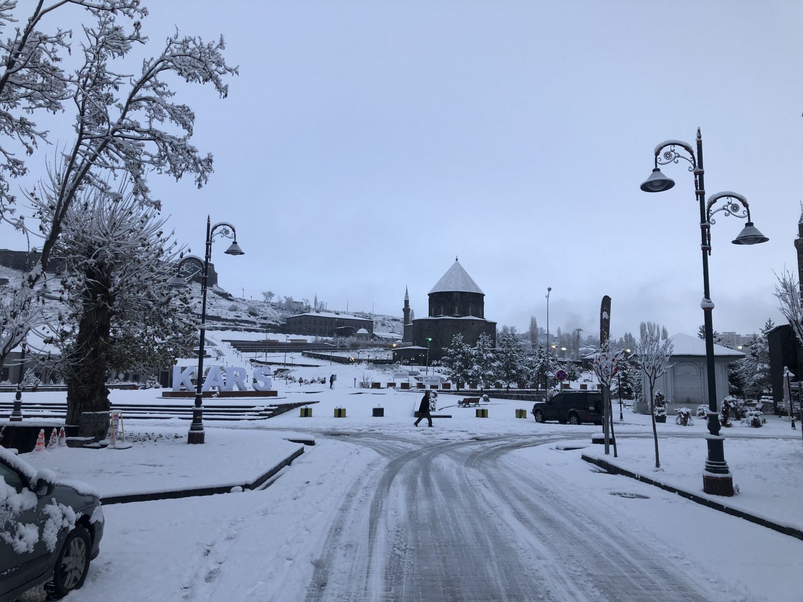 Baltık mimarisi yapılarıyla Kars'tan bembeyaz kartpostallık görüntüler