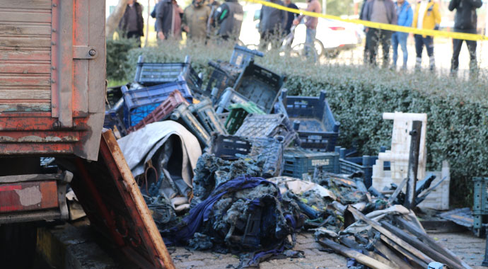 Ağabeyine kızdı, aracına benzin döküp yaktı