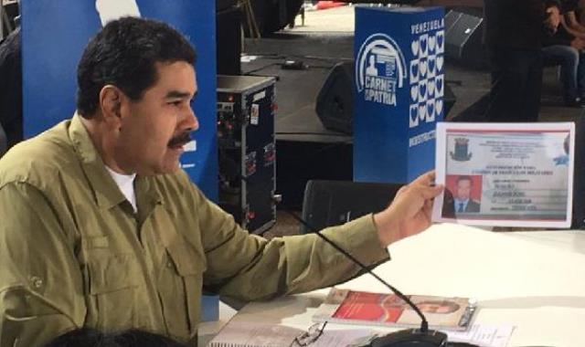 Venezuela'da protestocular emekli bir askeri döverek öldürdü