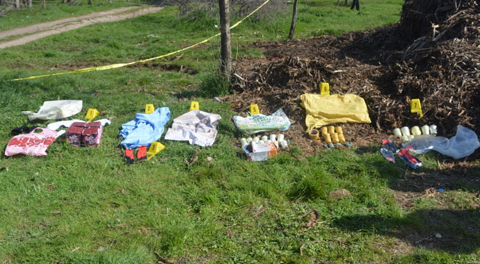 Diyarbakır'da bardaklara tuzaklanmış 27 patlayıcı düzeneği bulundu