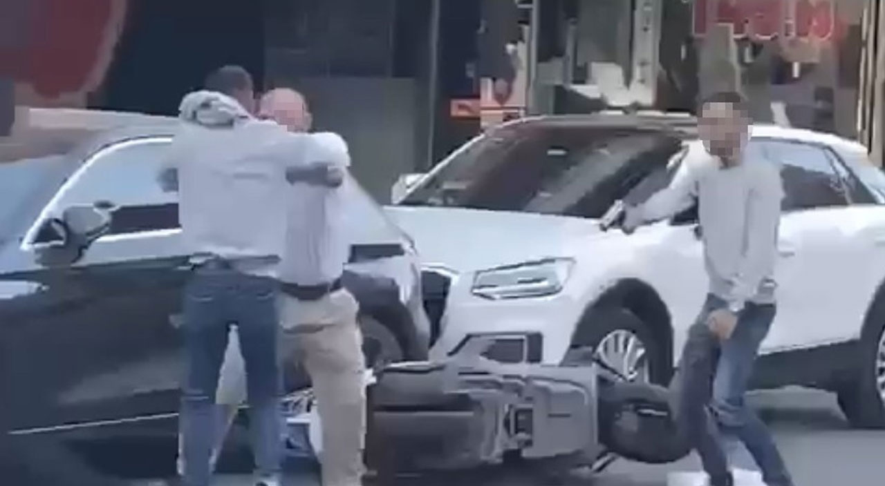 İstanbul’da cadde ortasında silahlı çatışma: Dehşet anları kamerada