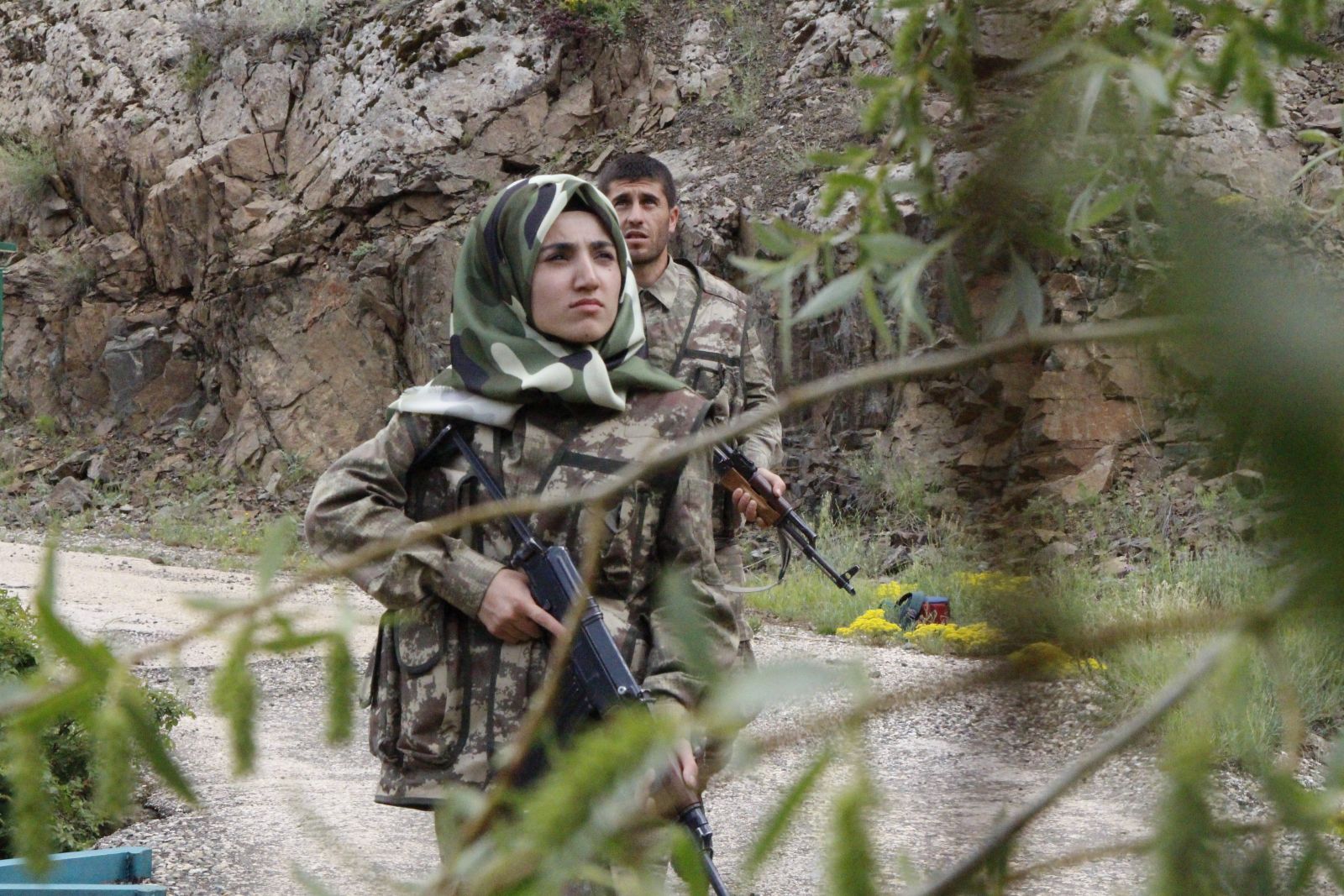 Elazığ'ın kadın güvenlik korucuları babalarının izinde