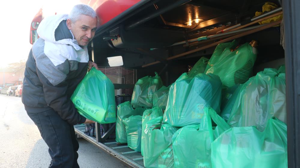 PCR testi kalktı, Ulus Pazarı doldu taştı