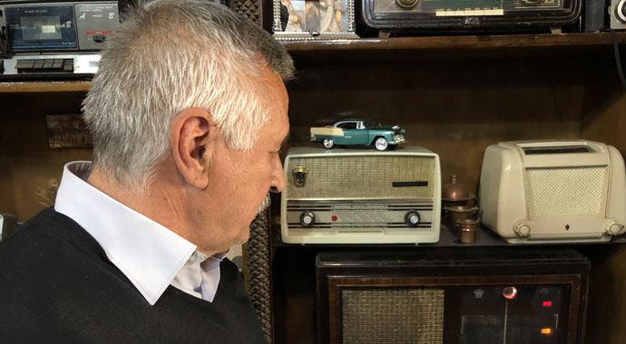 Evini müzeye çevirdi