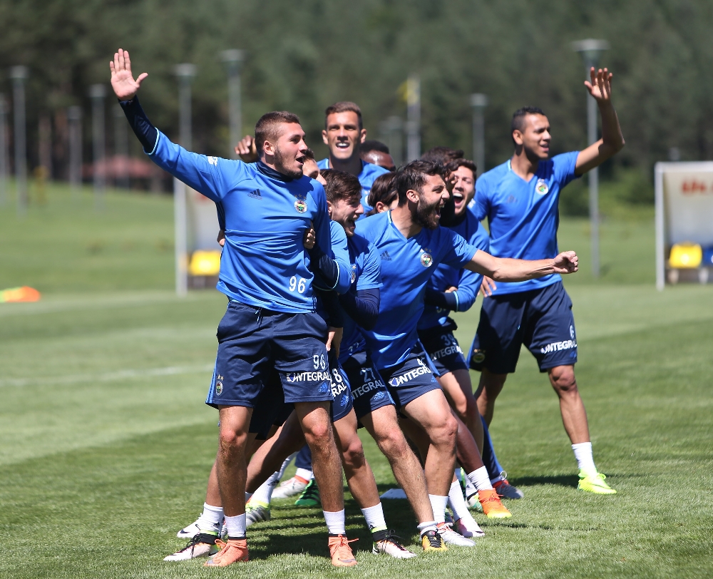 Fenerbahçe’de yeni sezon hazırlıkları devam ediyor