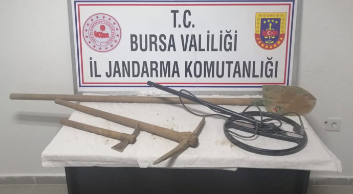 Defineci ile jandarma arasında ilginç diyalog