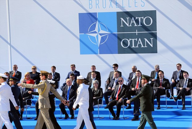 Liderler devir teslim törenine katıldı