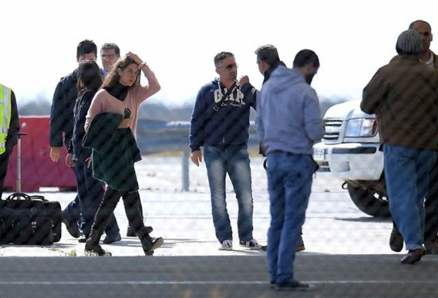 Mısır uçağını kaçıran hava korsanı teslim oldu