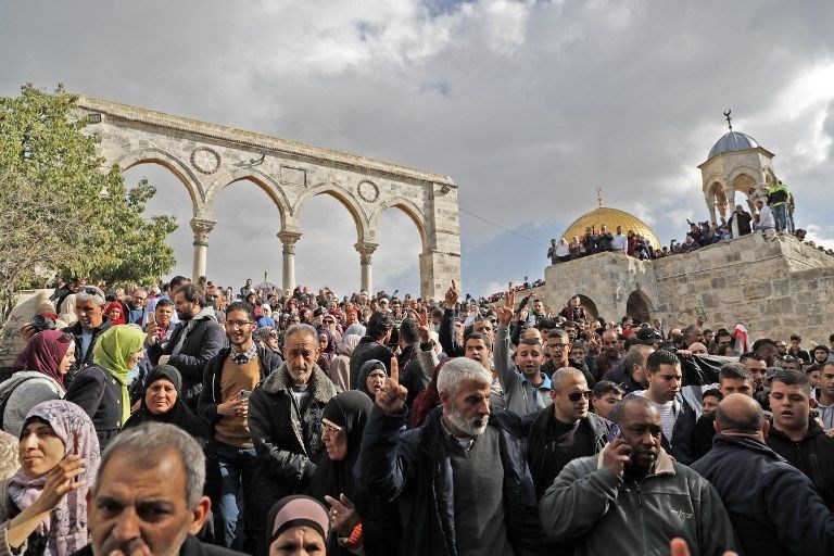 İsrail Kudüs'ün ana giriş kapısına bariyerler yerleştirdi