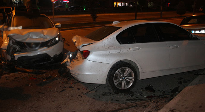 İzmir'de zincirleme kaza