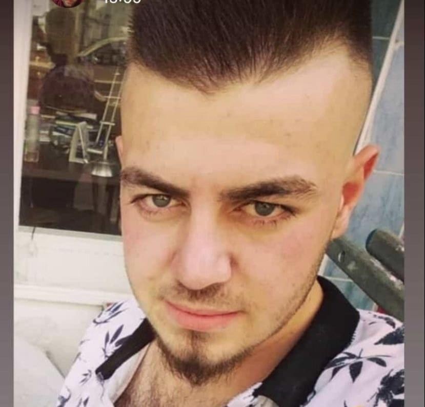 Battaniyeye sarılı halde yakalanan katil mahkemeye getirilirken ağladı