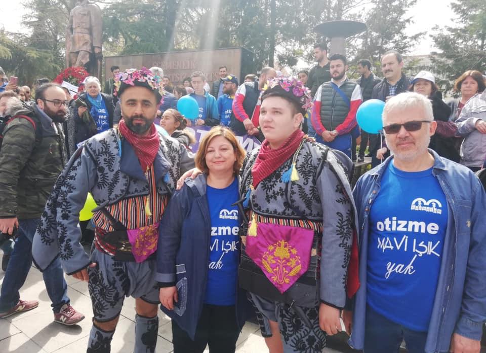 Çorlu'da 'Otizme farkındalık' için yürüdüler