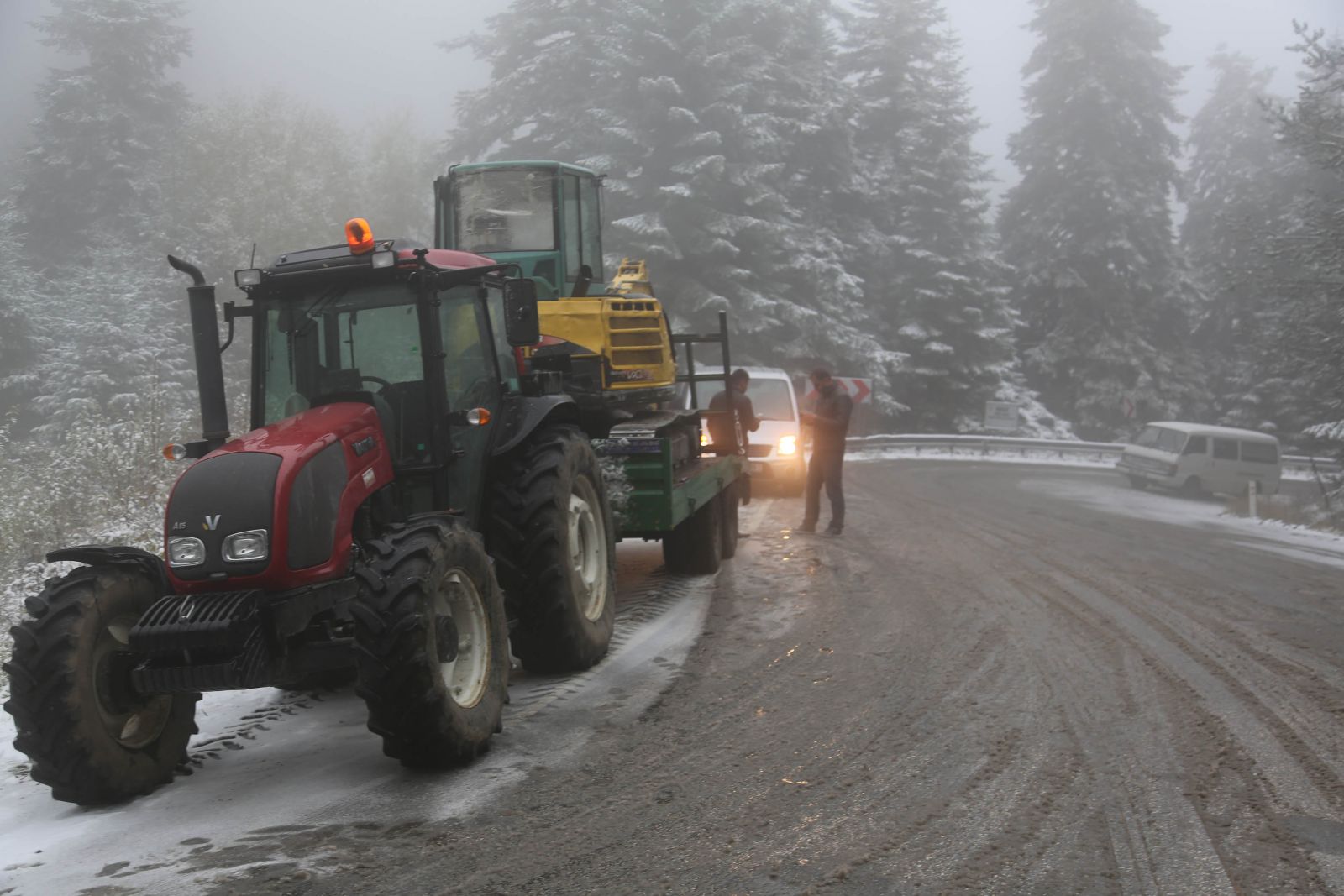 Bolu'da kar yağışı başladı