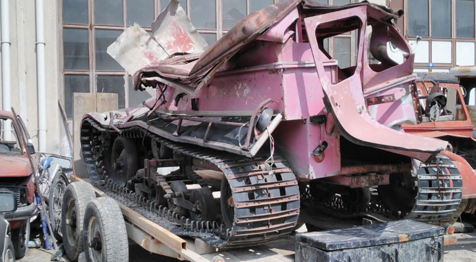 Hurdalıktan aldılar, paletli kar aracı yaptılar