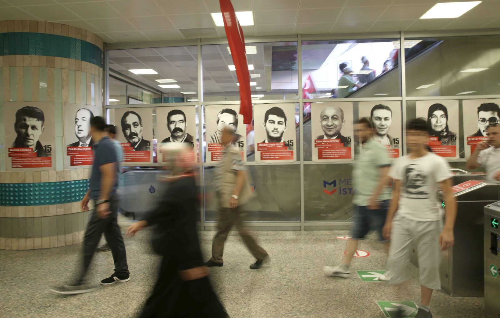 Yenikapı İstasyonu'nda duygulandıran karşılama