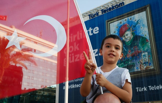 Türkiye demokrasisine sahip çıktı